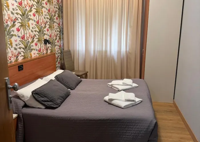 Отель Delle Rose 2*