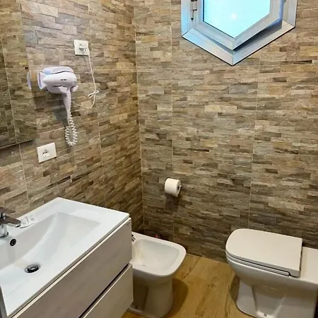 Delle Rose מלון מסטרה