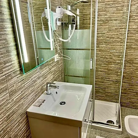 Hotel Delle Rose 2*