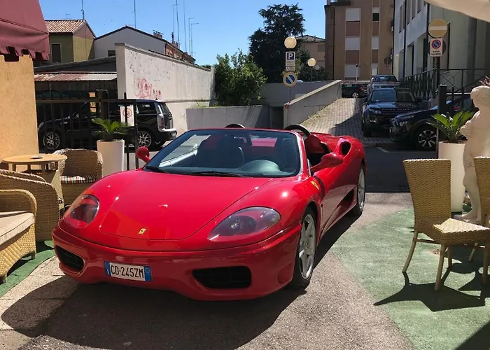 Delle Rose Hotell 2*