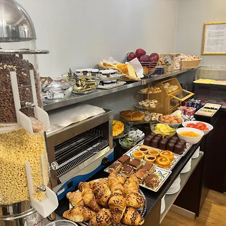 מלון Delle Rose 2*