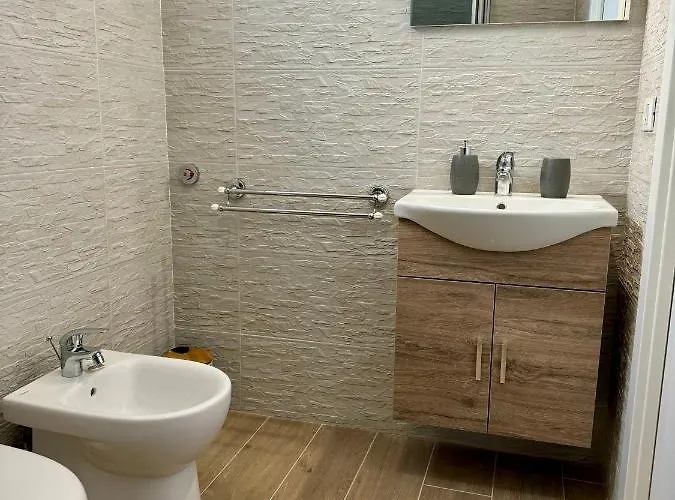 Delle Rose מלון מסטרה