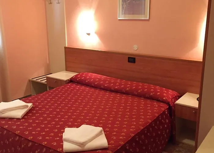 Delle Rose 2* מסטרה