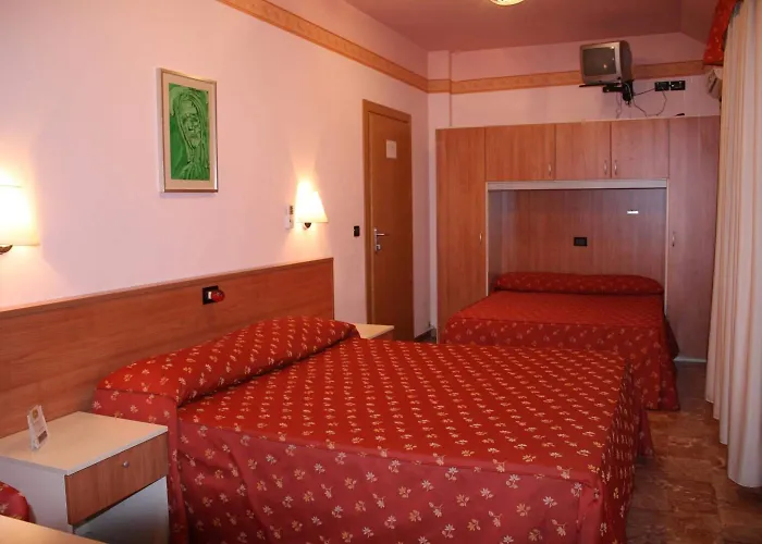 Delle Rose מלון מסטרה