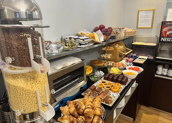 מלון Delle Rose 2*